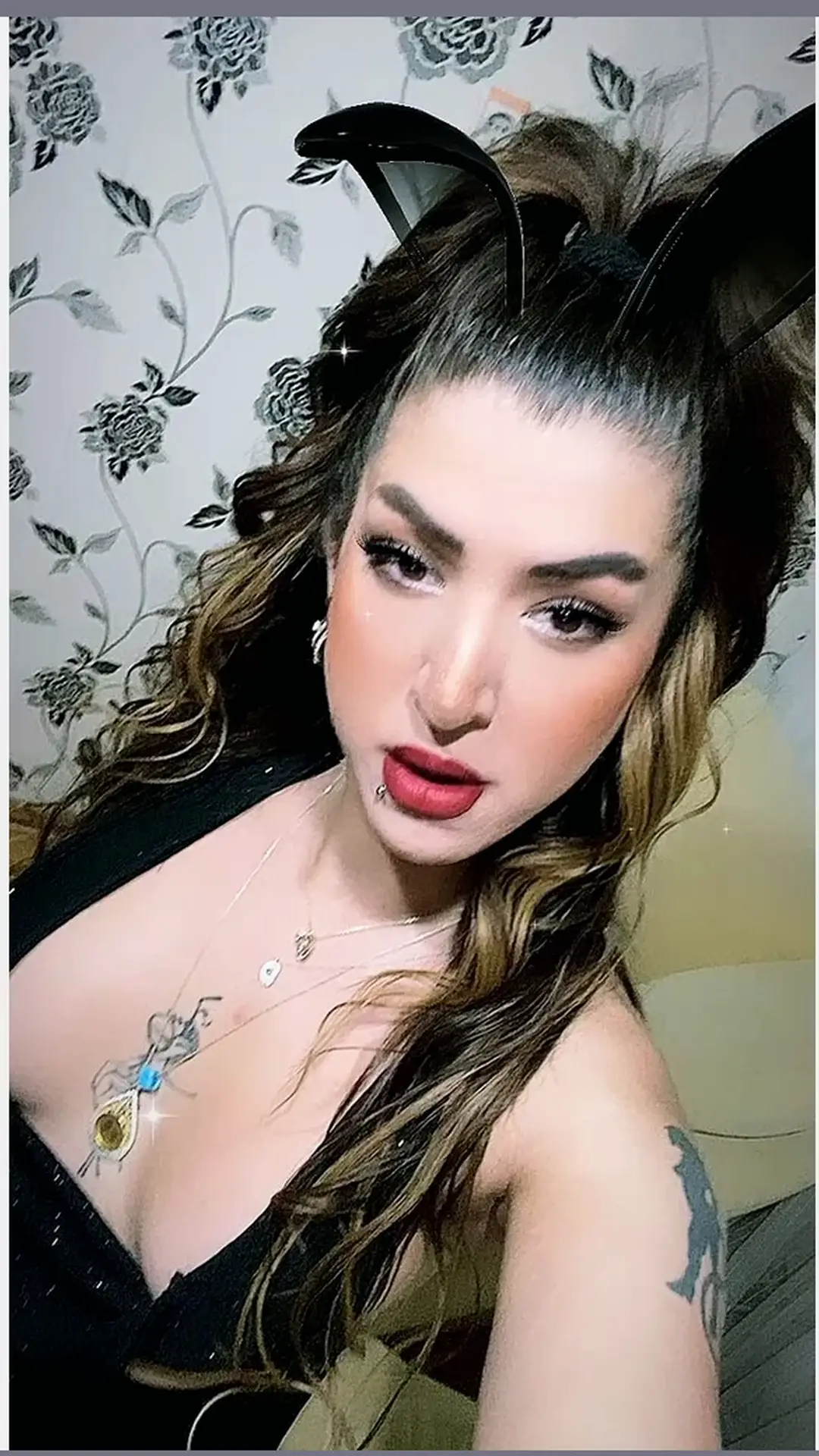 Ankara escort makalesi için kütüphane görseli 27, 01 portre